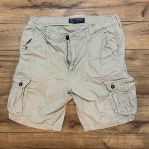 American Eagle Khaki Shorts - 36